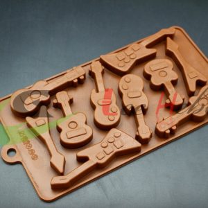 MOLDE SILICONA PARA CHOCOLATE – FORMA DE GUITARRA - Imagen 1