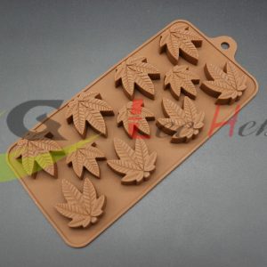 MOLDE SILICONA PARA CHOCOLATE – FORMA DE HOJA DE MARIHUANA